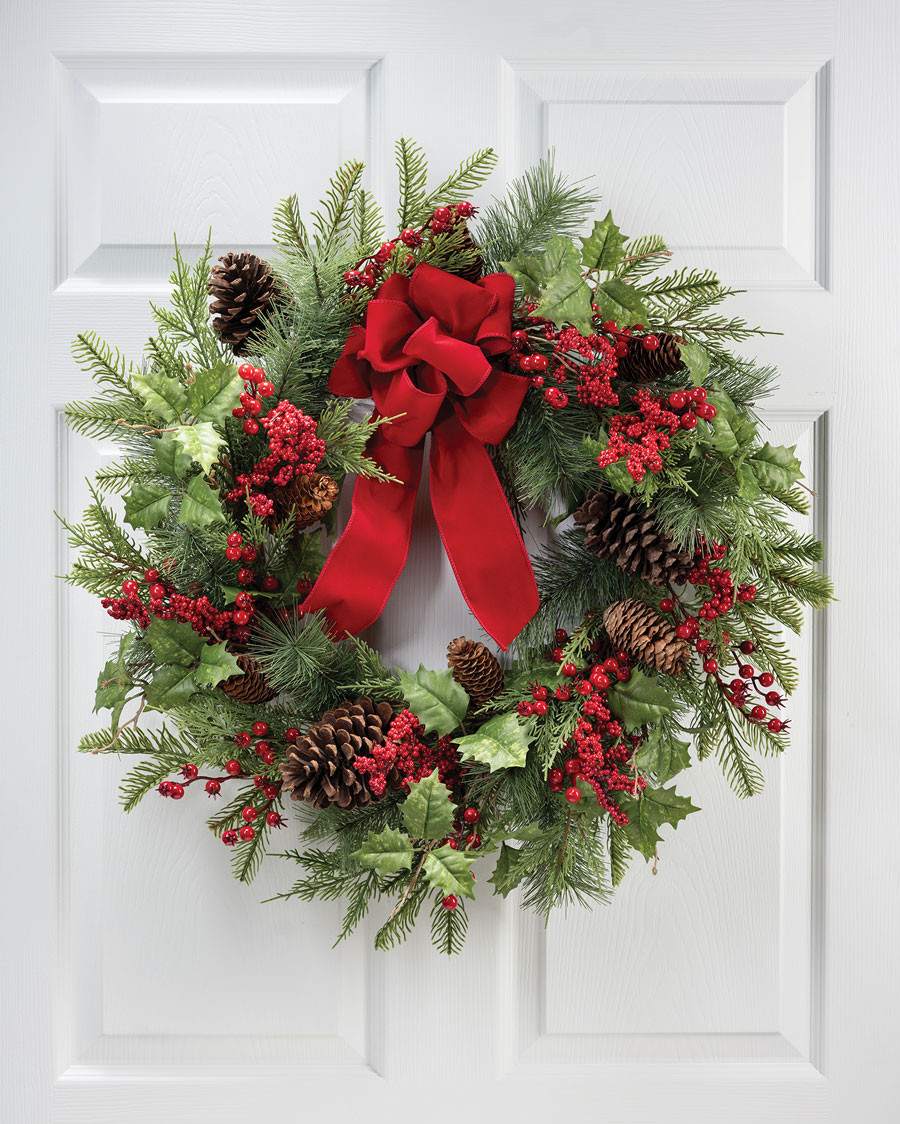 Pine, Berry & Cedar 30" Artificial Holiday Wreath