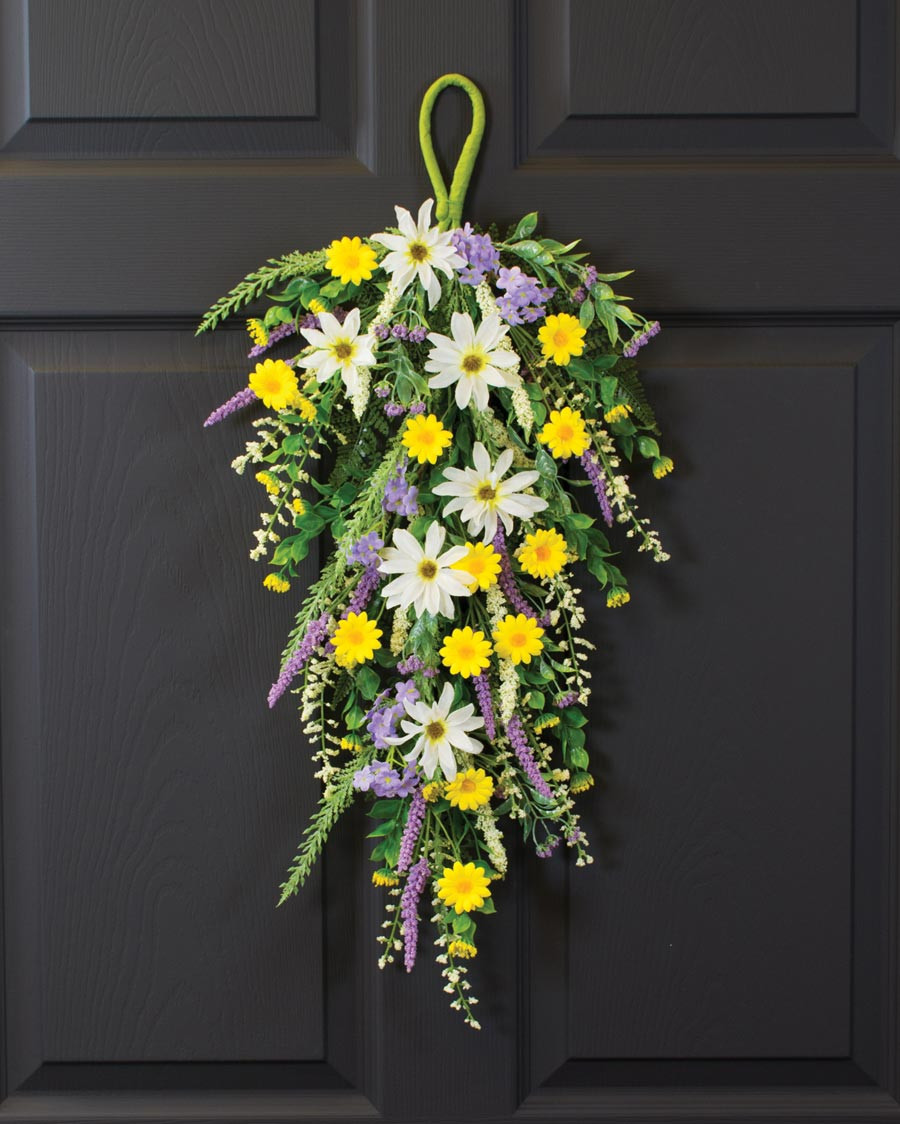 Daisy, Hydrangea & Lavender Teardrop