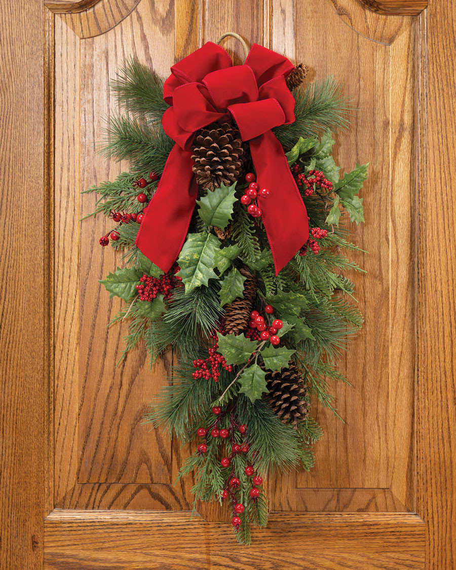 Pine, Berry & Cedar Artificial Holiday Teardrop