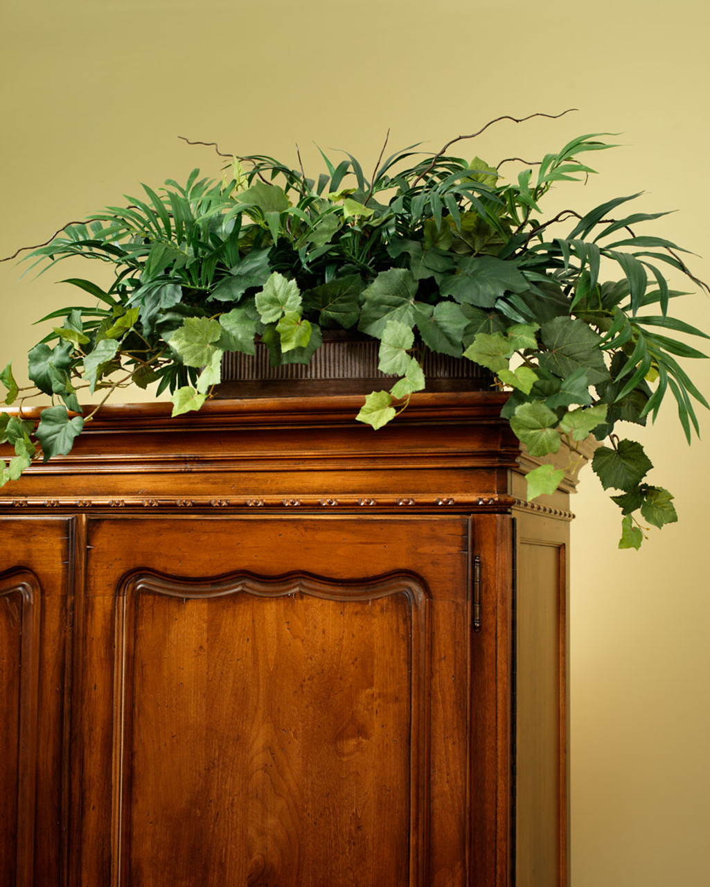 Palm & Ivy Armoire Silk Planter